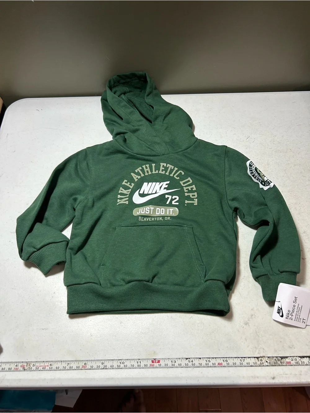 New Nike Kids Green Hoodie with Black and Gray Joggers Set new with tags 2T boys